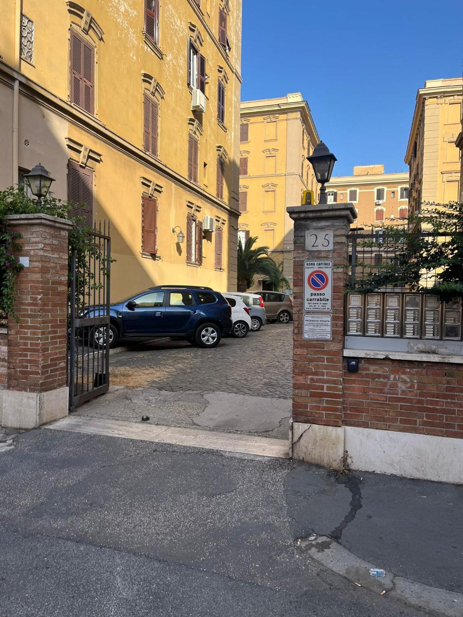 Roma Central Apartment San Giovanni Екстер'єр фото